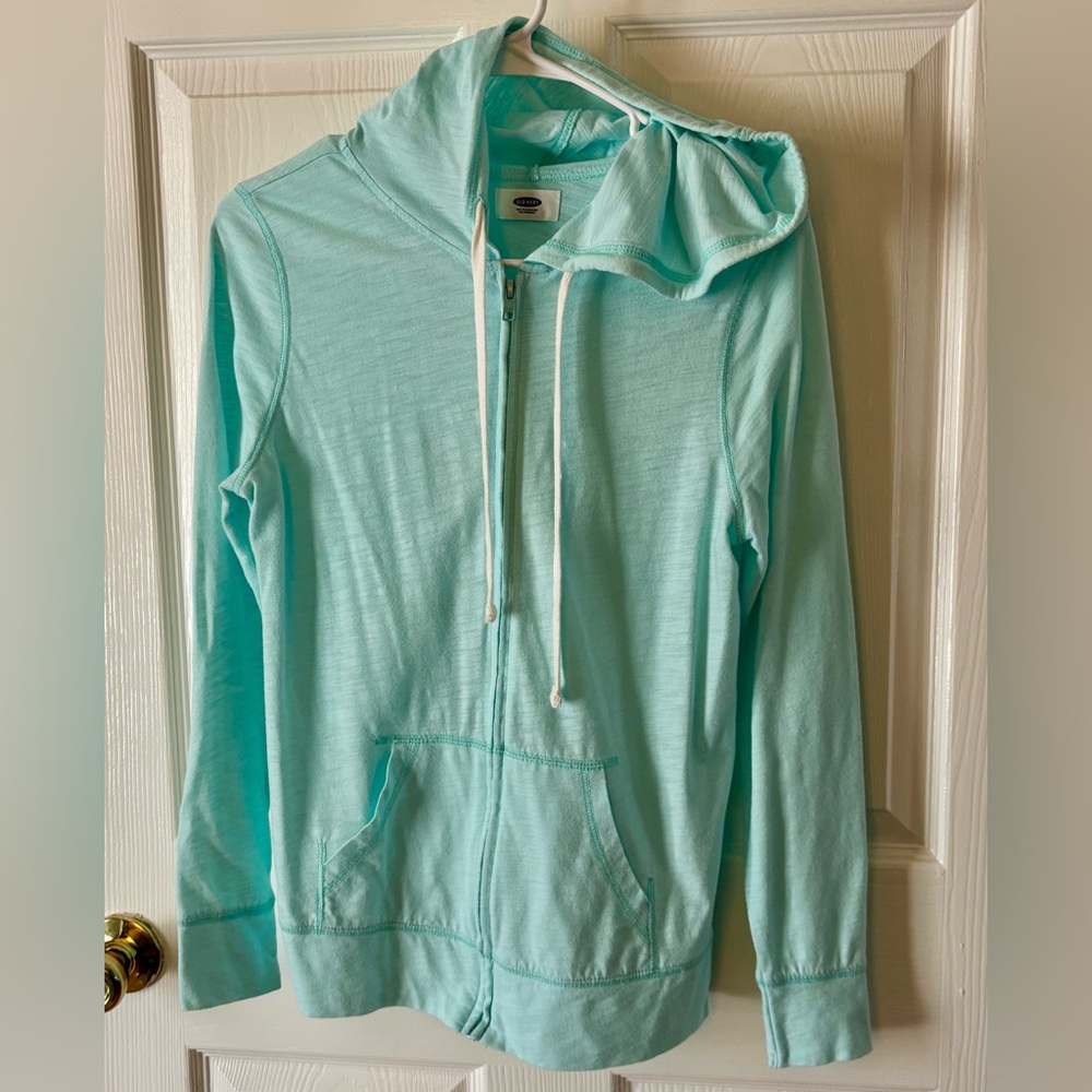 Powder blue Old Navy lightweight jacket zip up hoodie, drawstring 2 pocket fun
